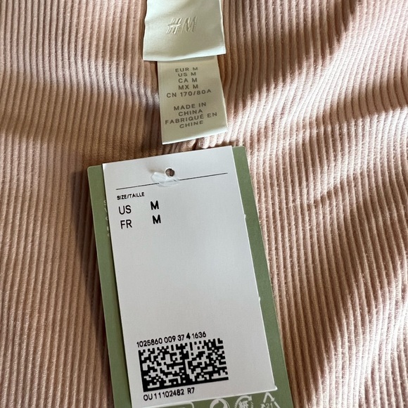 Brand new H&M browser pink leggings in medium. - Picture 4 of 5